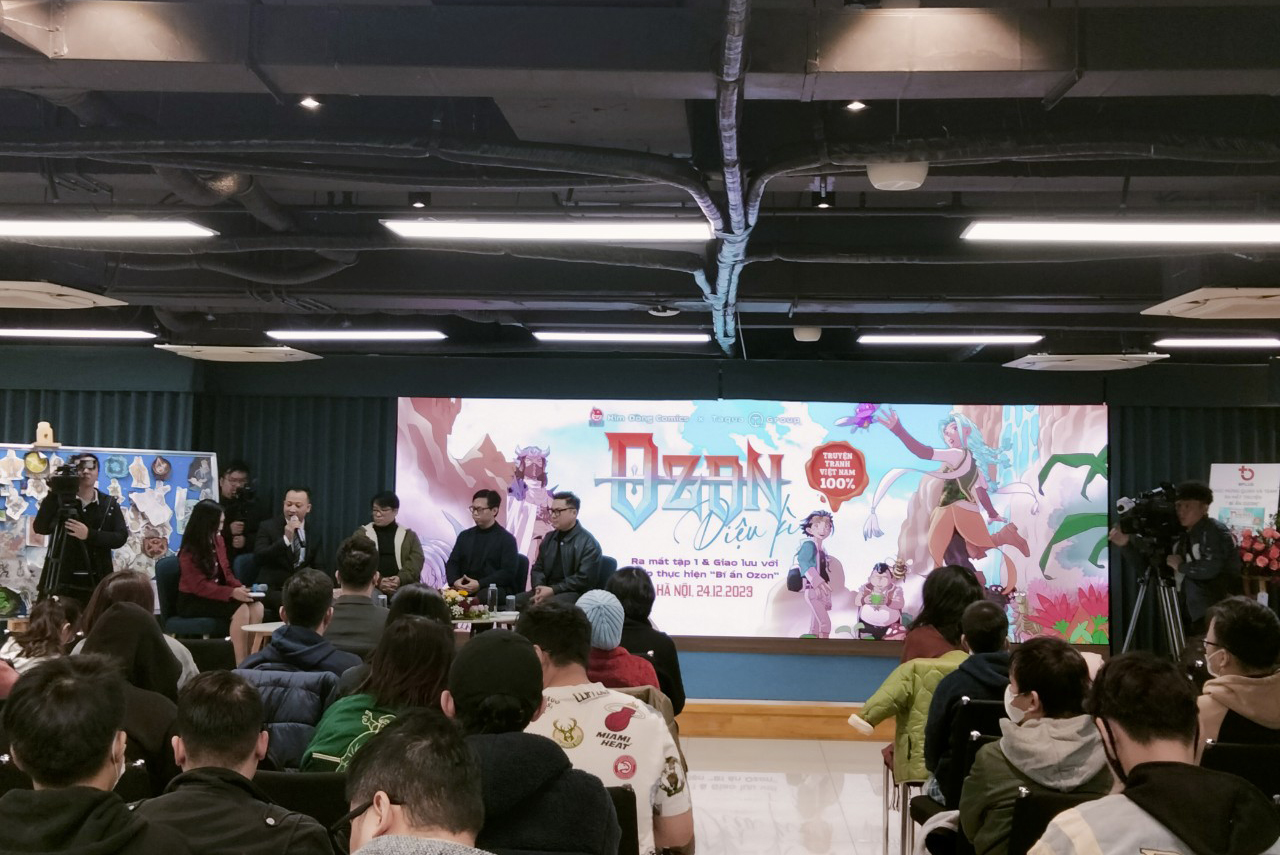 Sáng ngày 24-12-2023, Nxb Kim Đồng và Công ty Cổ phần Truyền thông và Giải trí Taqua đã chính thức cho ra mắt tập đầu tiên của series truyện tranh Việt Nam “Bí ẩn Ozon”. Nhân dịp này, Nxb Kim Đồng đã tổ chức buổi giao lưu giữa độc giả với đội ngũ thực hiện tác phẩm.